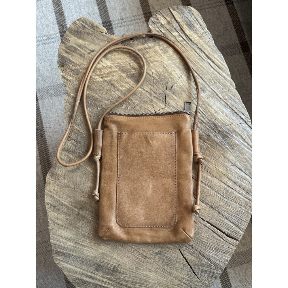 Latico Leather Miller Crossbody Pouch Purse Bag Tan Cognac Zip Minimal